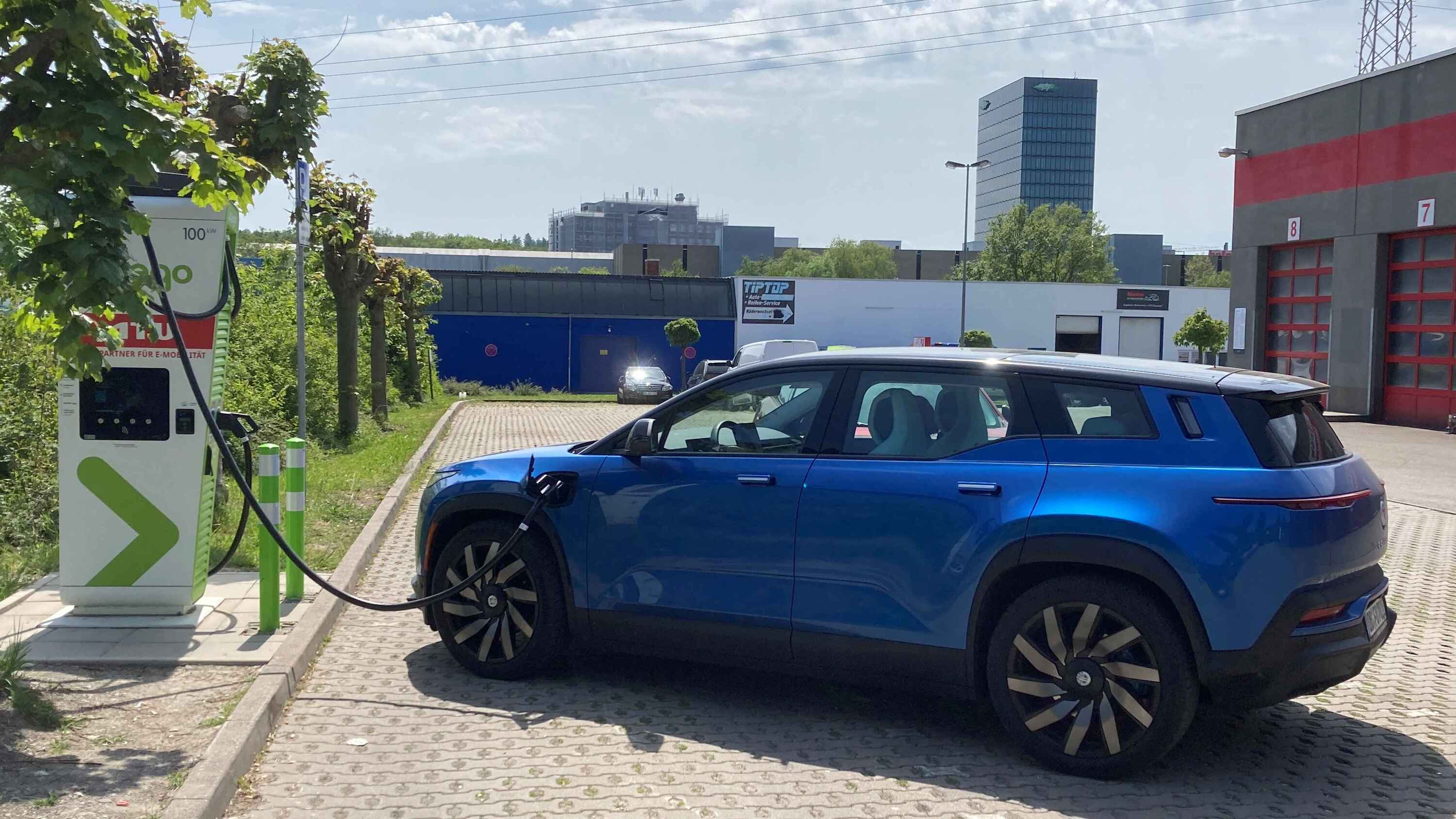 FOE laden - A81 AS21 Sindelfingen 100kWh, BK 400m